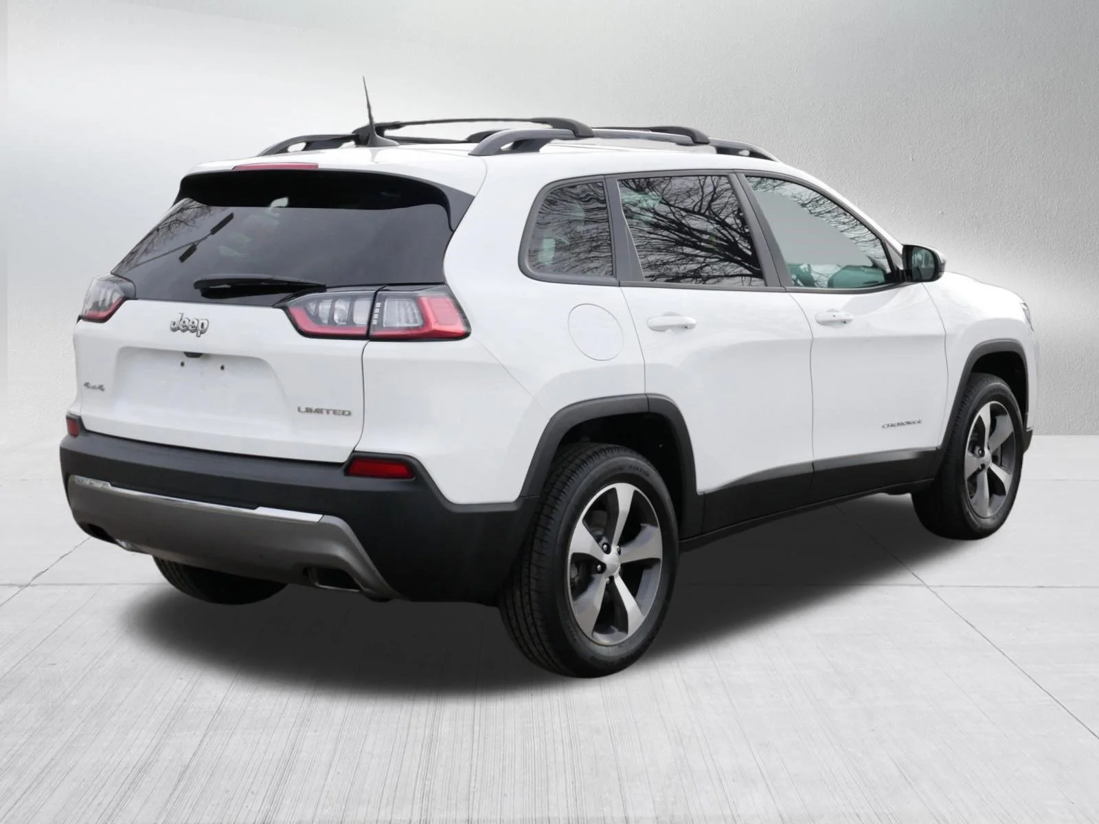Used 2022 Bright White Clearcoat Jeep Limited image 7
