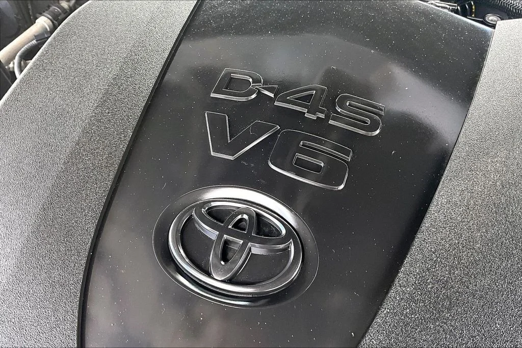 Used 2022 Gray Toyota SR5 image 30