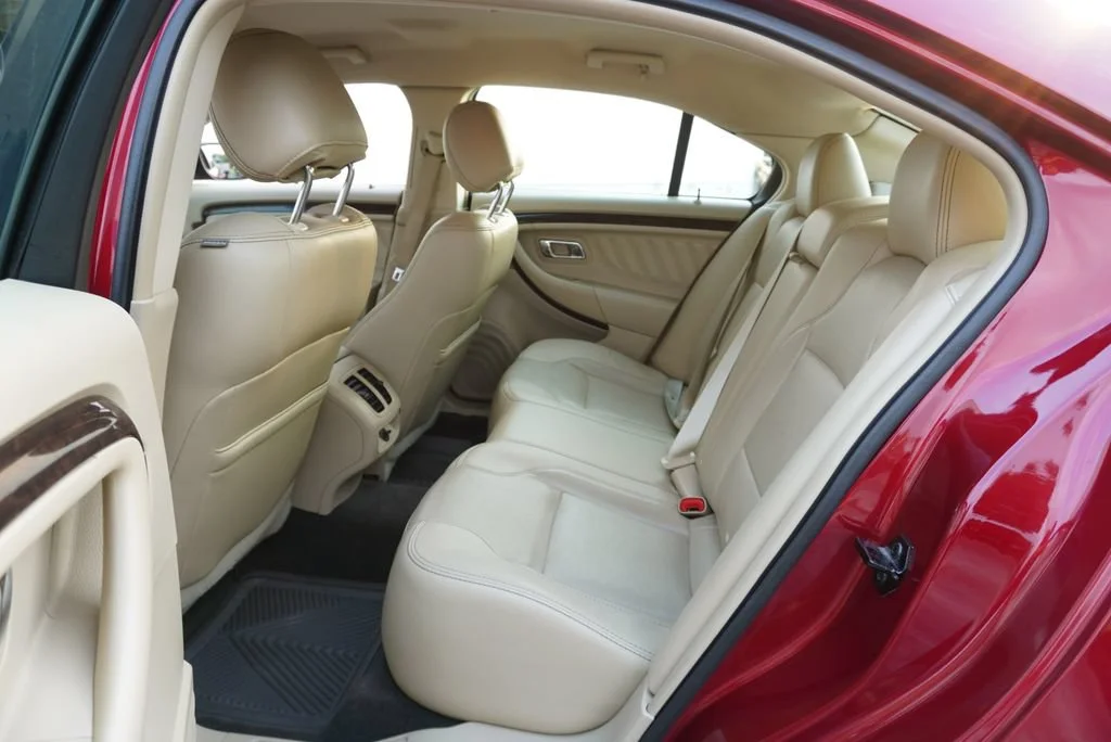 Used 2015 Red Ford Limited image 11