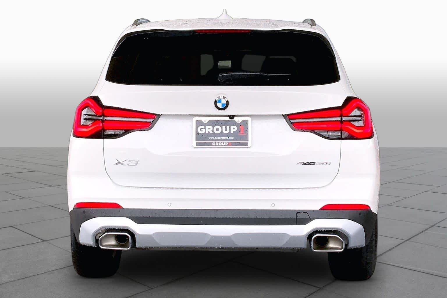 Used 2023 Alpine White BMW sDrive30i image 5