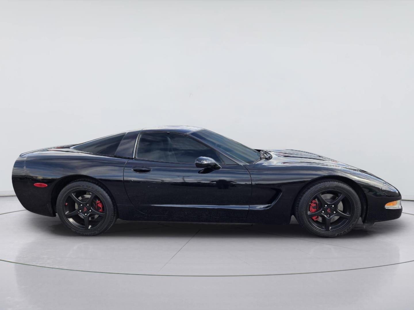 Used 2004 Black Chevrolet  image 4