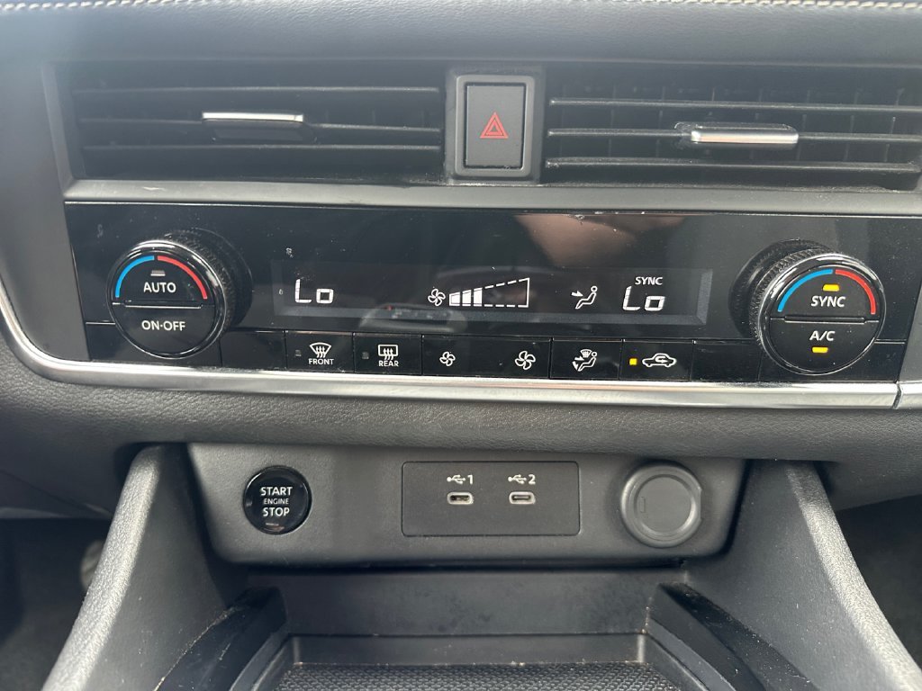 Used 2024 Blue Nissan SV image 28