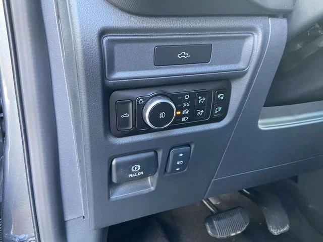 New 2026 Gray Ford Lariat image 16