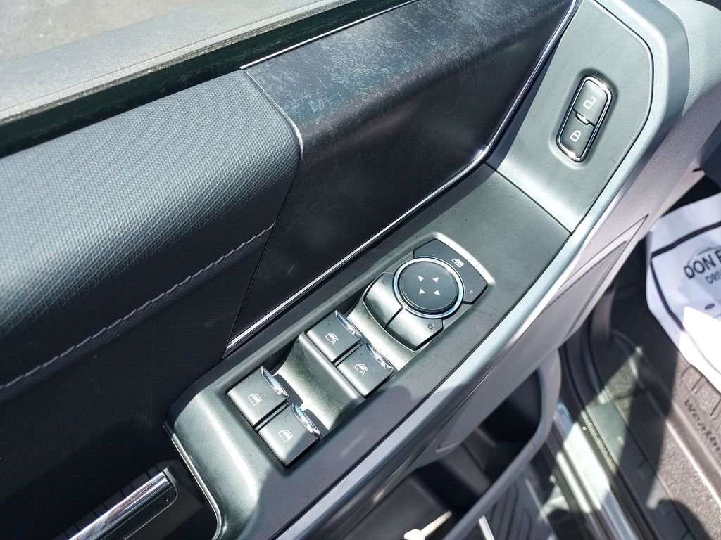 Used 2023 Gray Ford XLT image 19