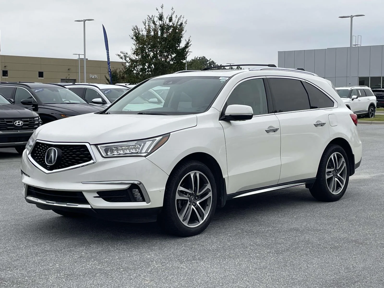 Used 2017 White Diamond Pearl Acura w/Advance Pkg image 25