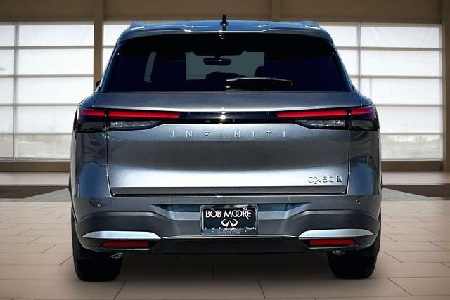 New 2027 GRAPHITE SHADOW INFINITI LUXE image 4