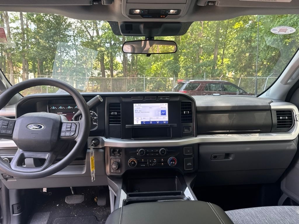 Used 2024 Gray Ford XLT image 22