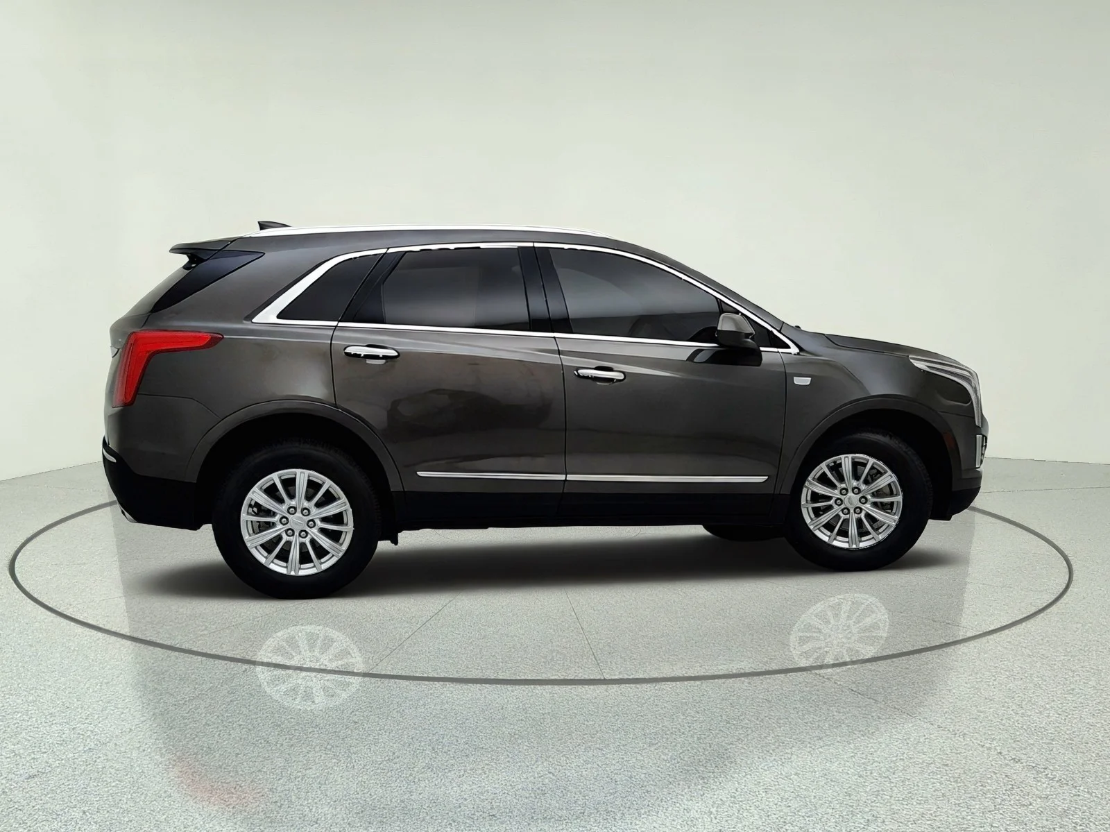 Used 2019 DARK MOCHA Cadillac FWD image 7