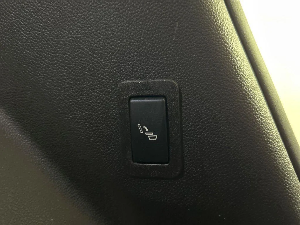 Used 2024 Black Chevrolet Z71 image 17