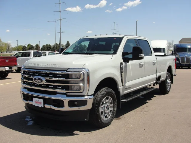 2026 Ford Super Duty F-350® Lariat®