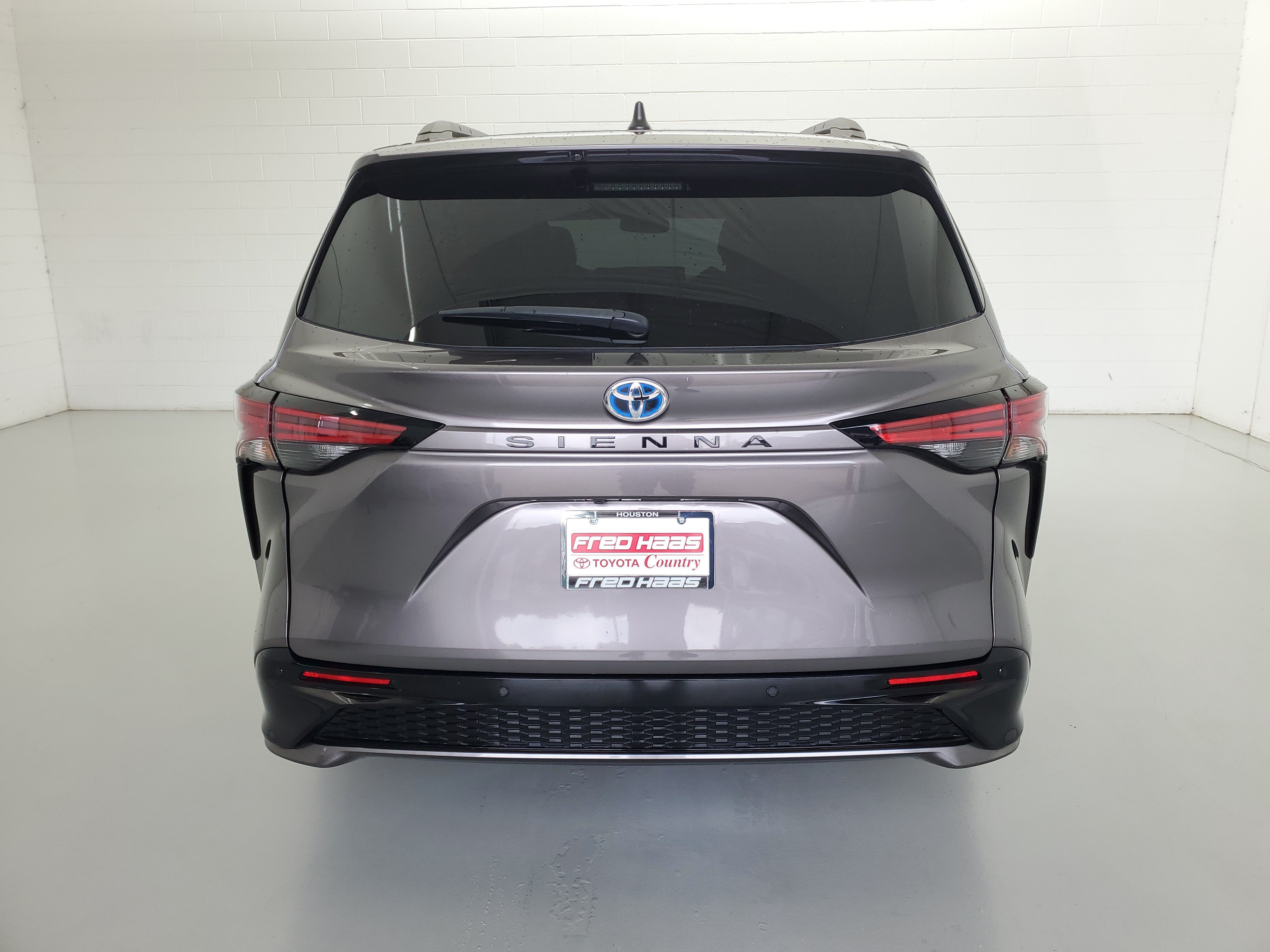 Used 2022 Predawn Gray Mica Toyota XSE image 6
