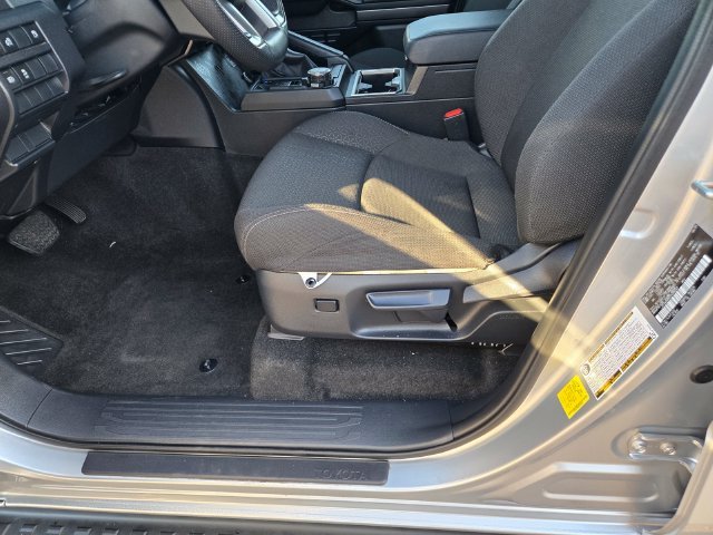 Used 2025  Toyota SR5 image 18