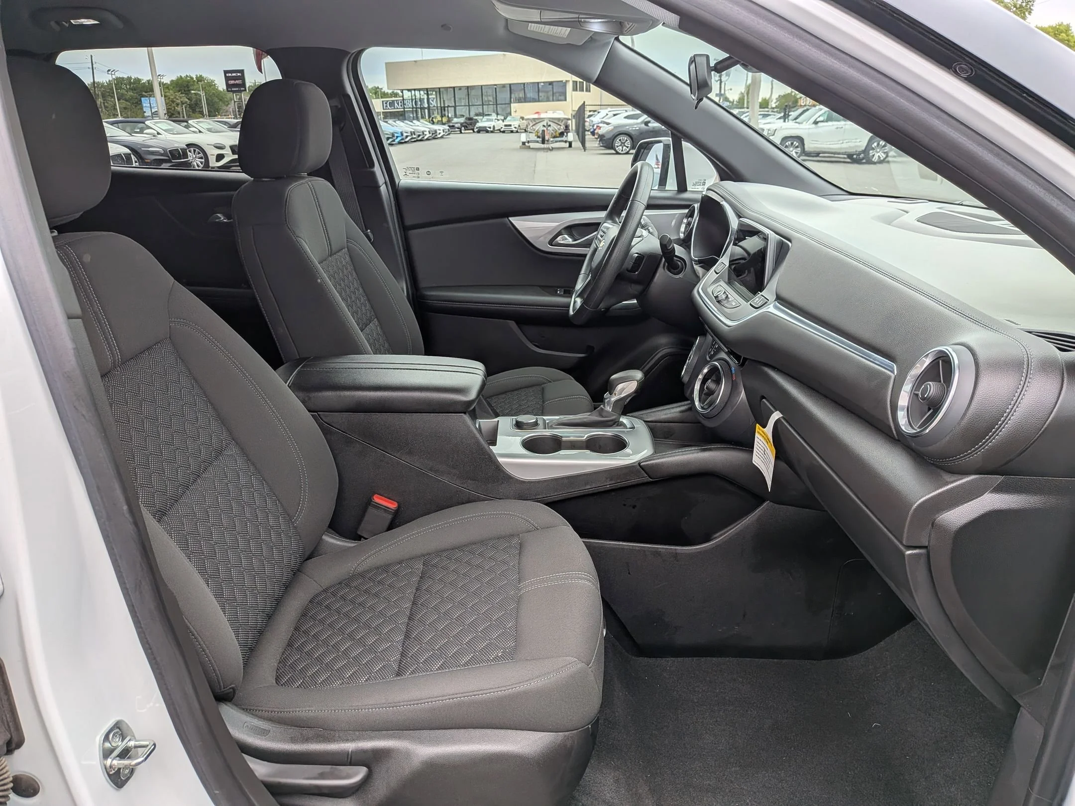 Used 2022 Summit White Chevrolet LT image 27