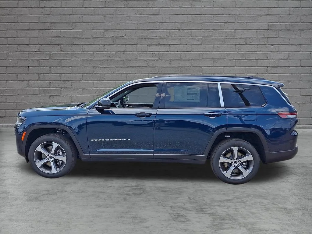 New 2026 Fathom Blue Pearlcoat Jeep Limited image 5