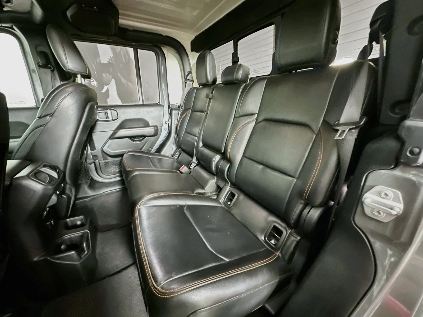 Used 2021 Sting-Gray Clearcoat Jeep Mojave image 25