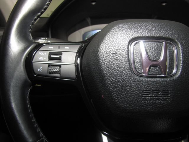 Used 2023 Platinum White Honda Touring image 5