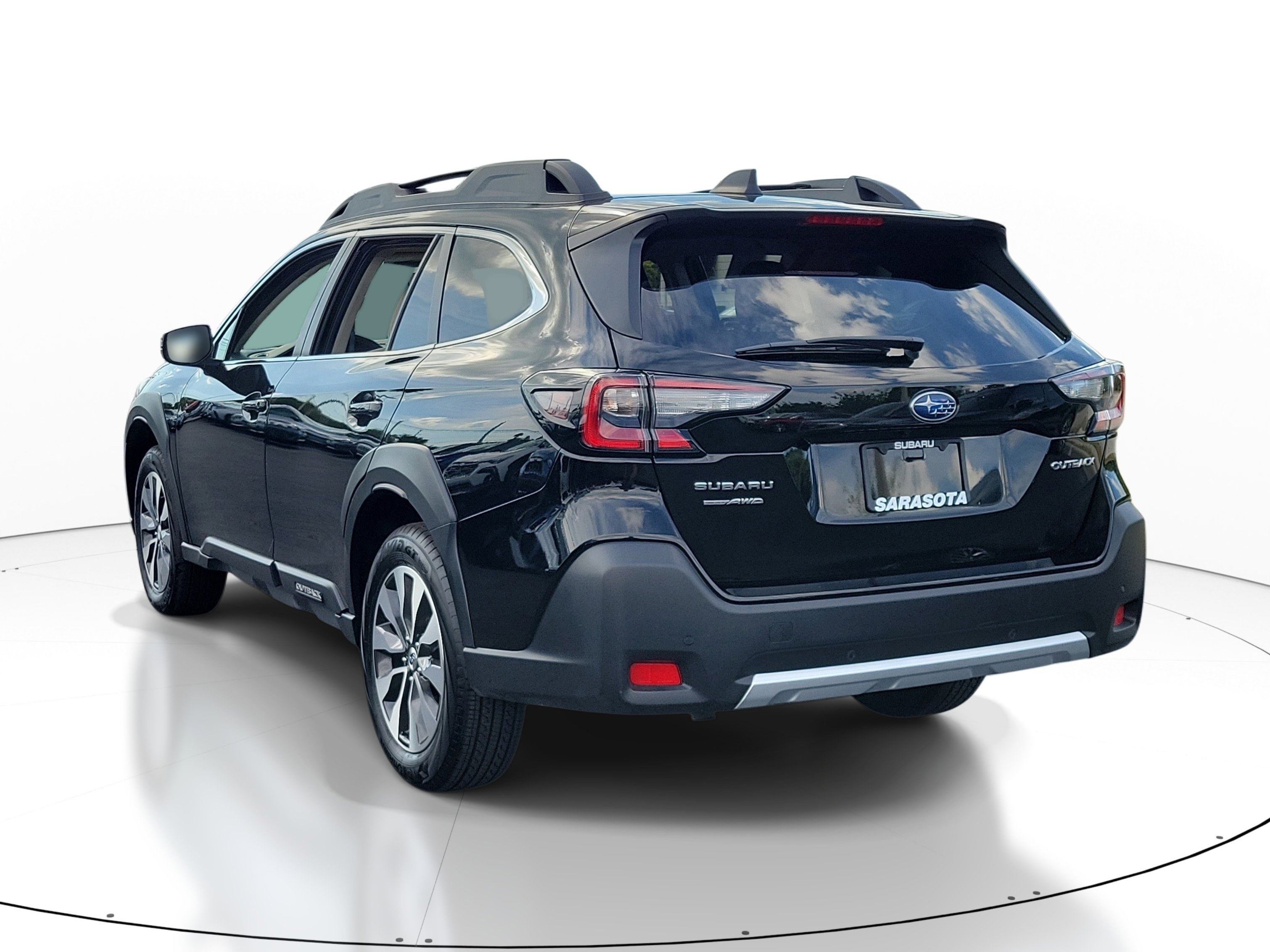 Used 2025 Crystal Black Silica Subaru Limited image 3