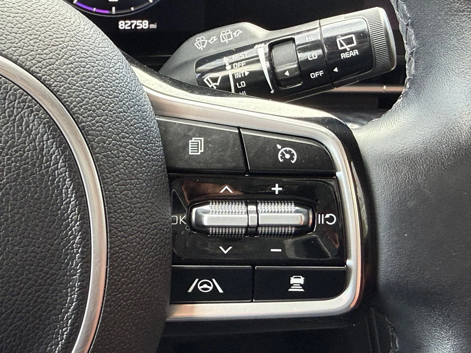 Used 2022 Aurora Black Kia SX Prestige image 28