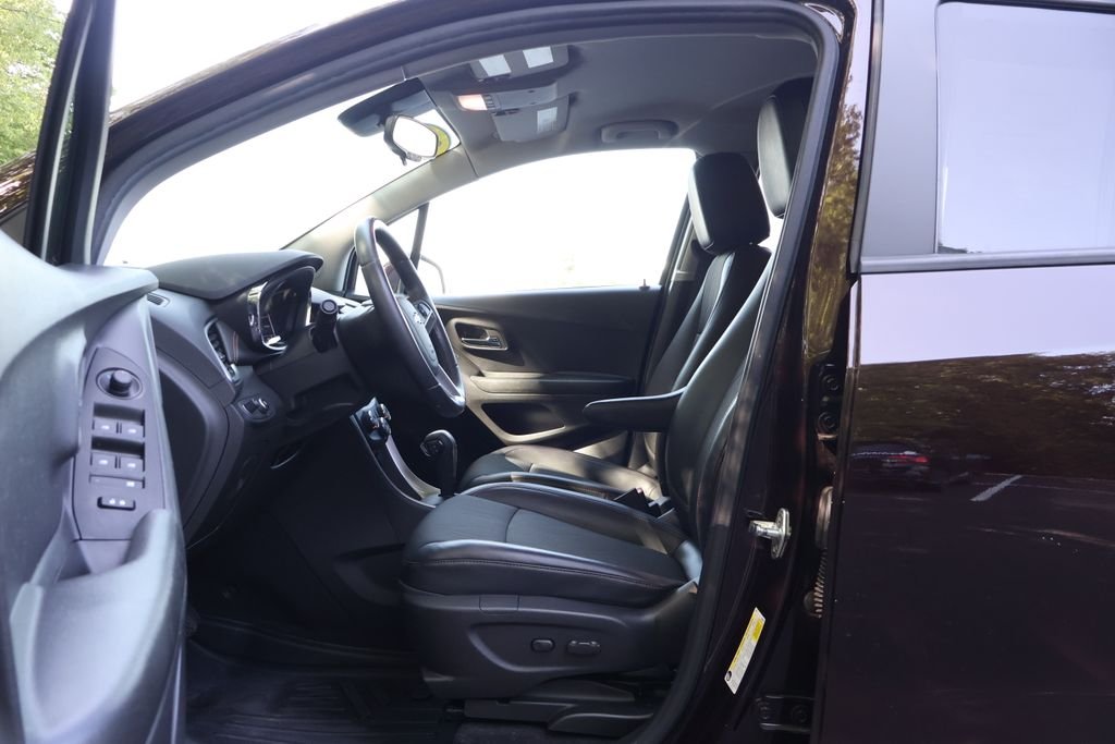 2022 Chevrolet Trax LT - Photo 31