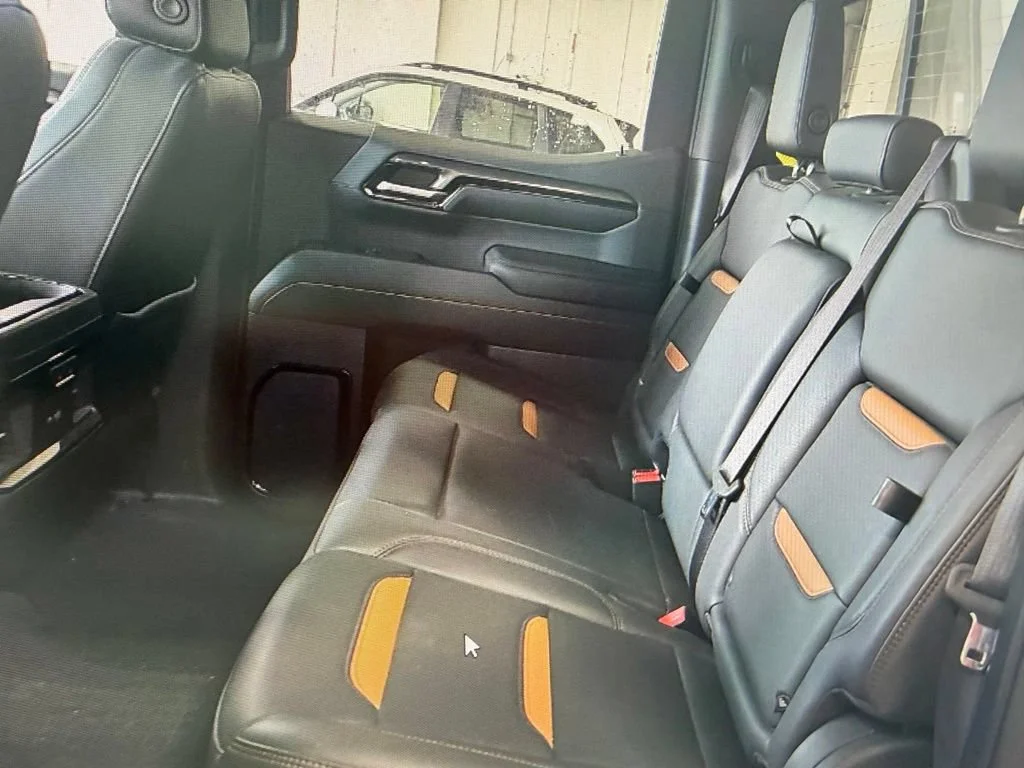 Used 2022 Summit White GMC AT4 image 5