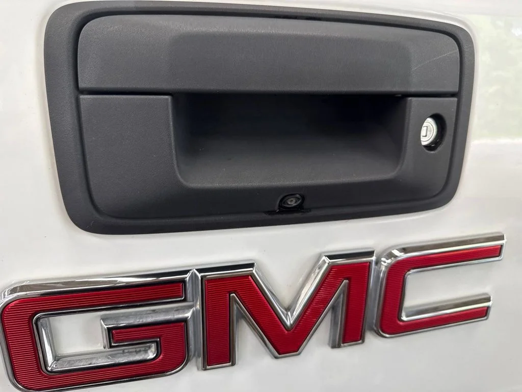 Used 2019 White GMC SLE image 14
