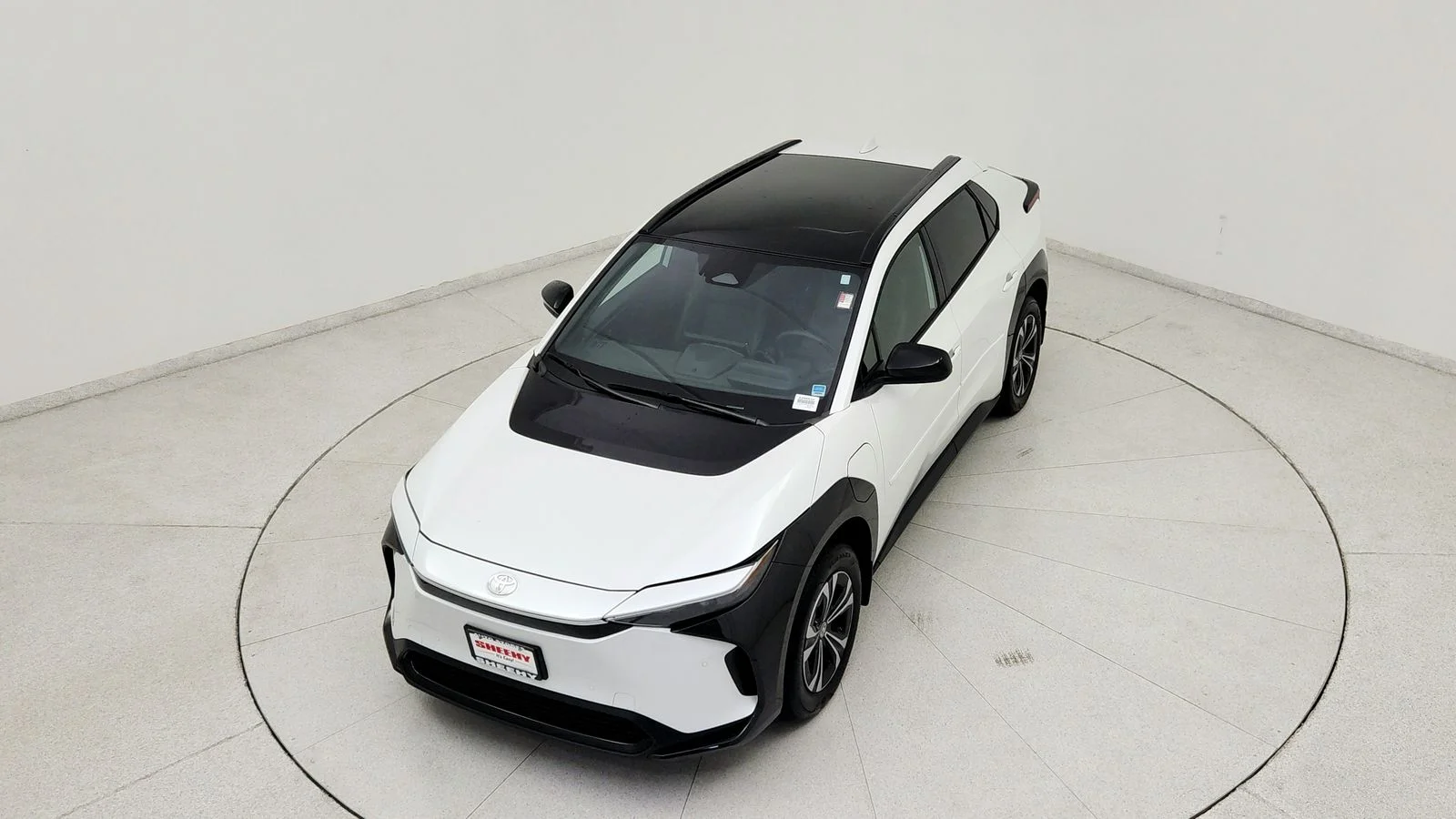 Used 2024 Beige Toyota XLE image 16