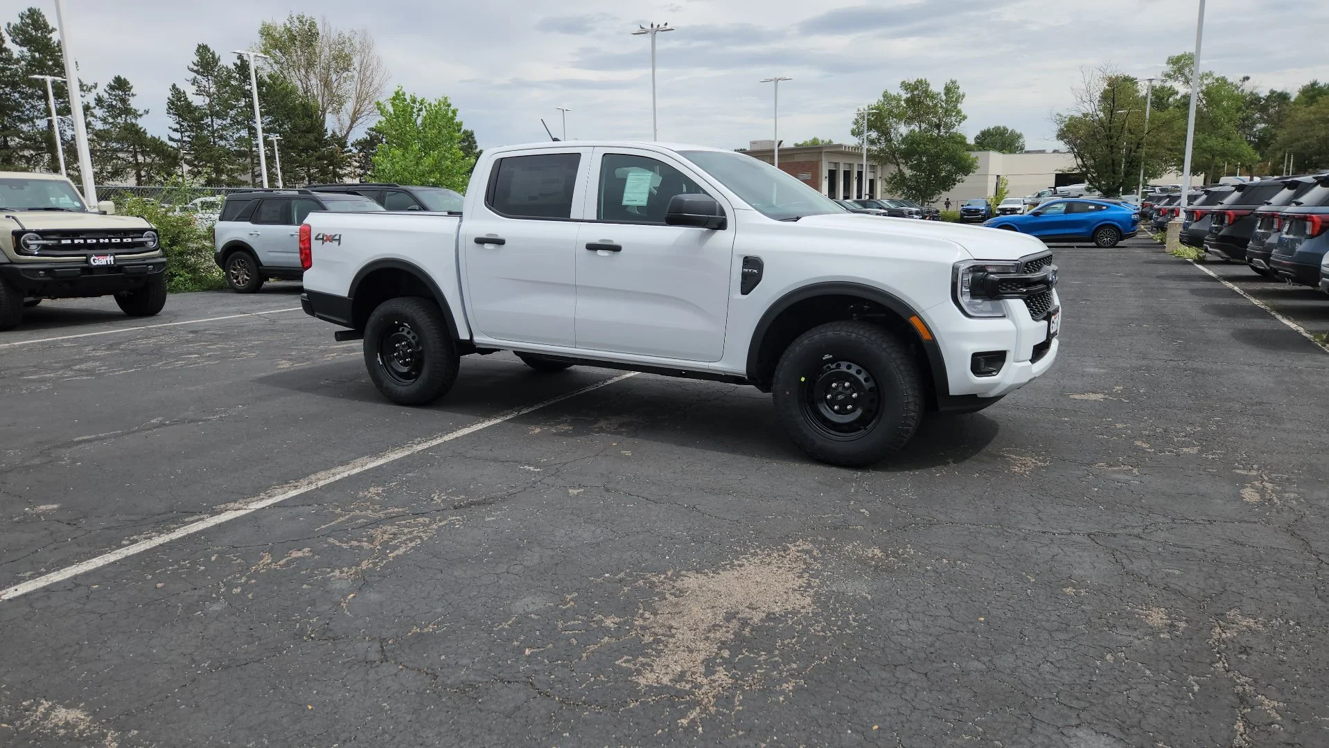 New 2026 Oxford White Ford XL image 8