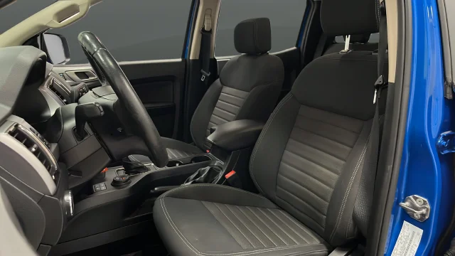 Used 2021 Blue Metallic Ford XLT image 9