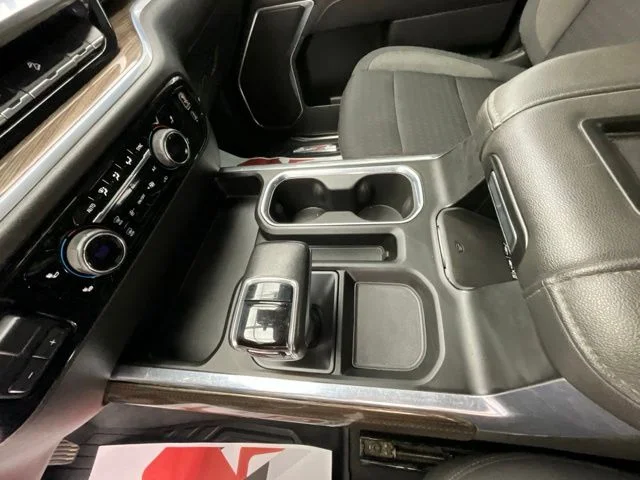 Used 2022 Black Chevrolet RST image 17