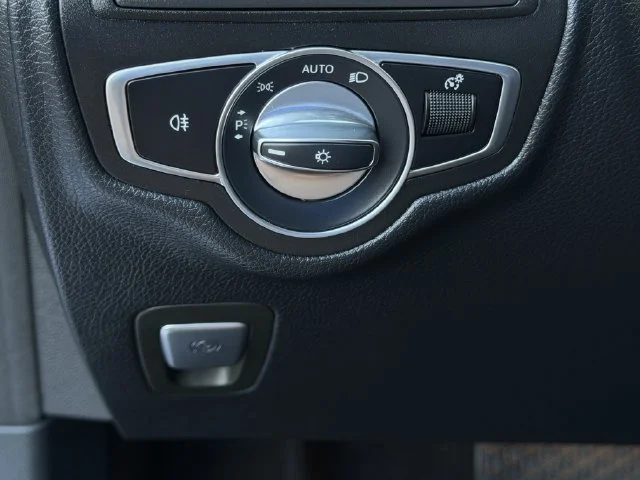 2019 Mercedes-Benz GLC GLC300 - Photo 23