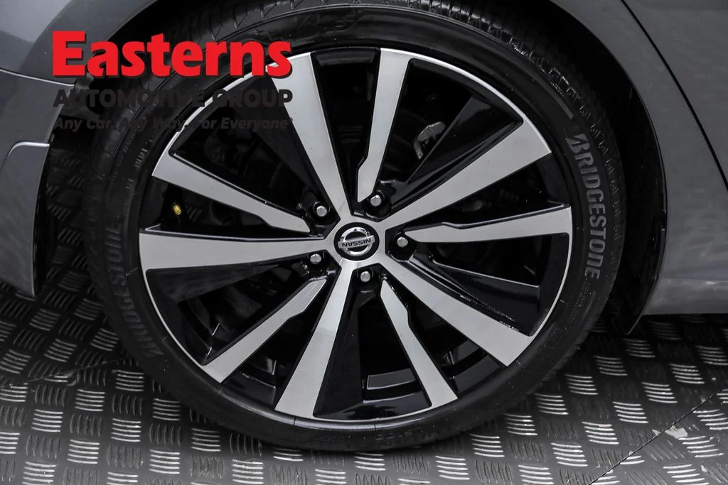 Used 2022 Gray Nissan 2.5 SR image 27