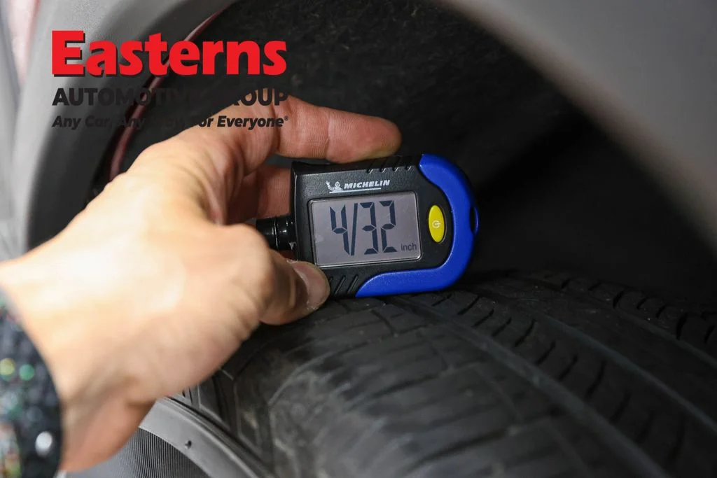 Used 2023 Red Nissan SV image 27