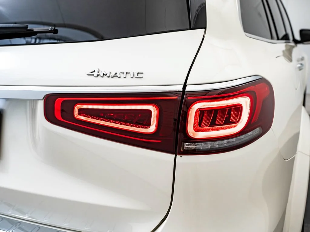 Used 2023 Manufaktur Diamond White Metallic Mercedes-Benz GLS 450 image 9