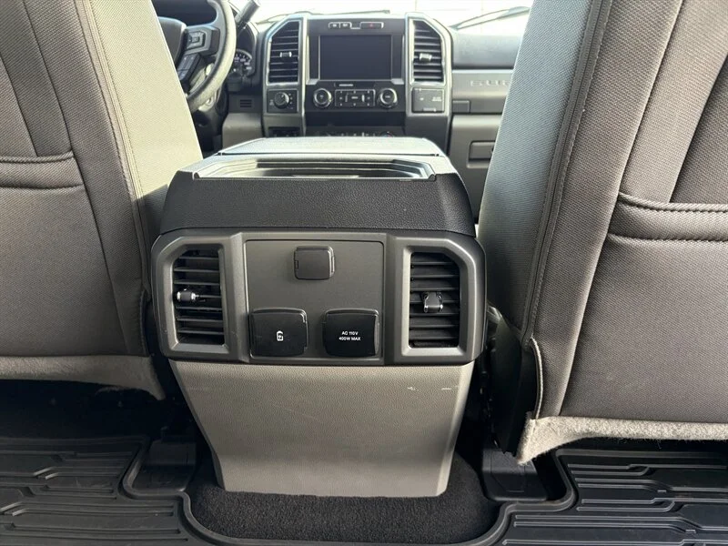 Used 2019 Black Ford Super Duty XLT image 18