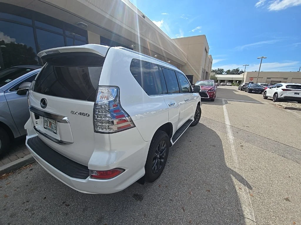 Certified Used 2023 White Lexus 460 image 6