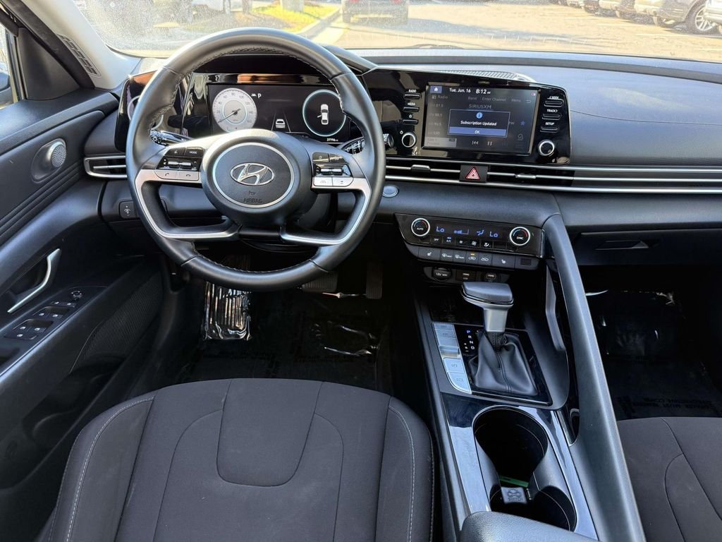 Used 2021 Black Hyundai SEL image 17