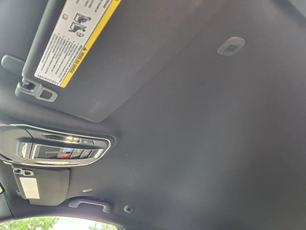 New 2026 Bright White Clear-Coat Exterior Paint Jeep Altitude image 18
