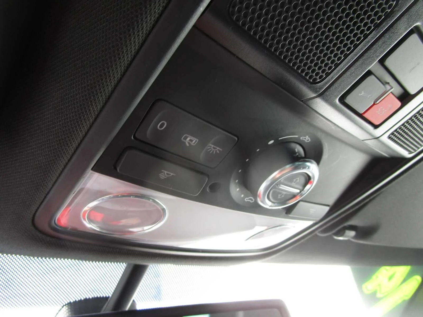Used 2014 Pure White Volkswagen R-Line image 26