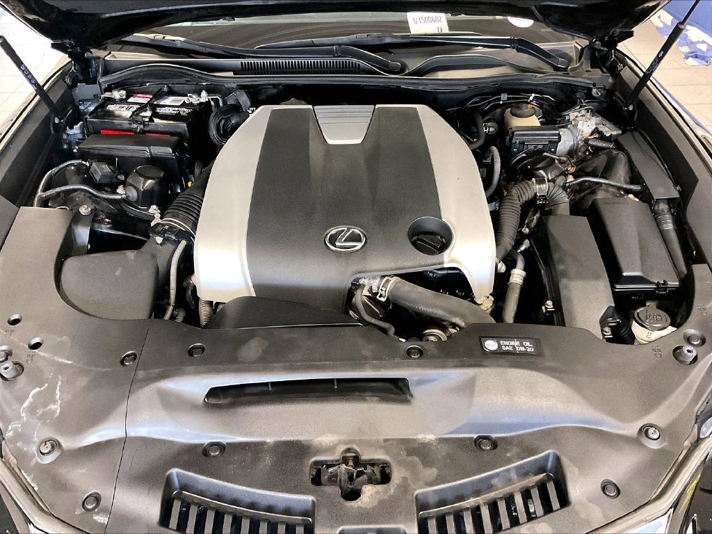 Used 2015 Black Lexus 350 image 33