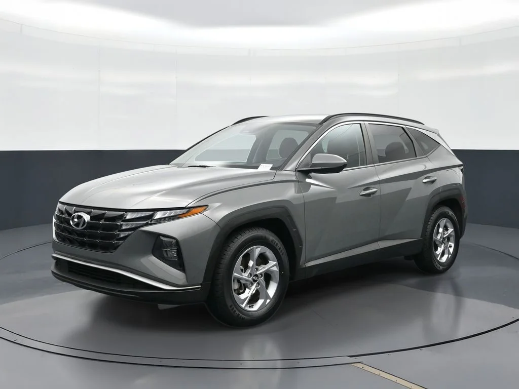 Used 2024 Gray Hyundai SEL image 1