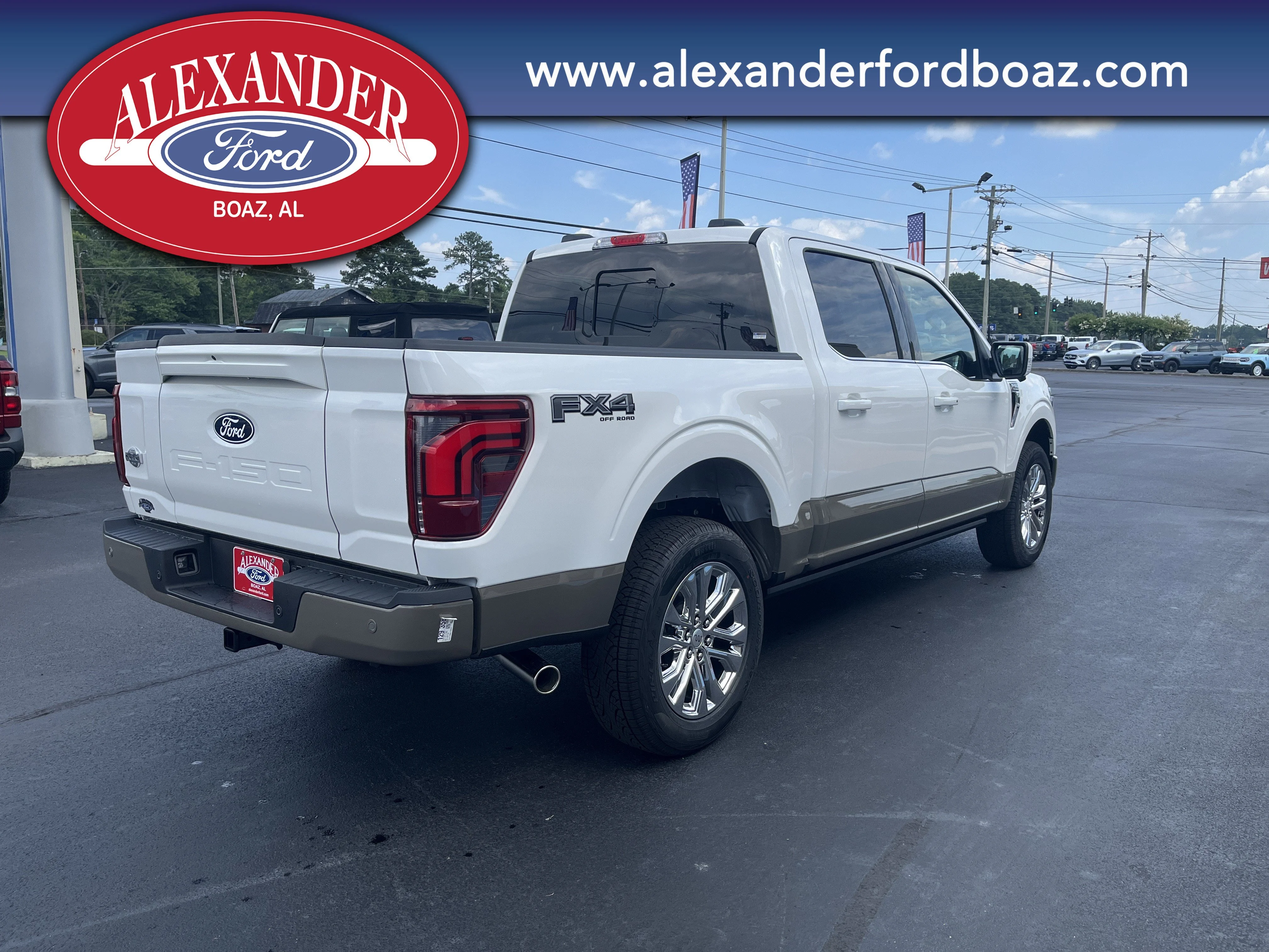 New 2026 Star White Metallic Tri-Coat Ford King Ranch® image 4