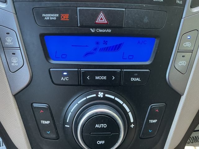Used 2013 Green Hyundai Base image 16