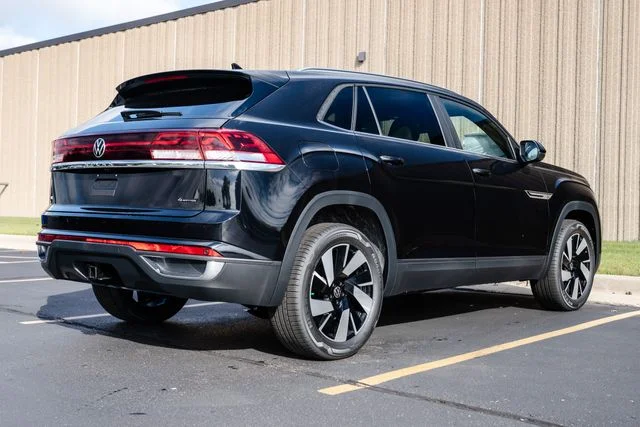 2026 Volkswagen Atlas Cross Sport SE w/Tech - Photo 6