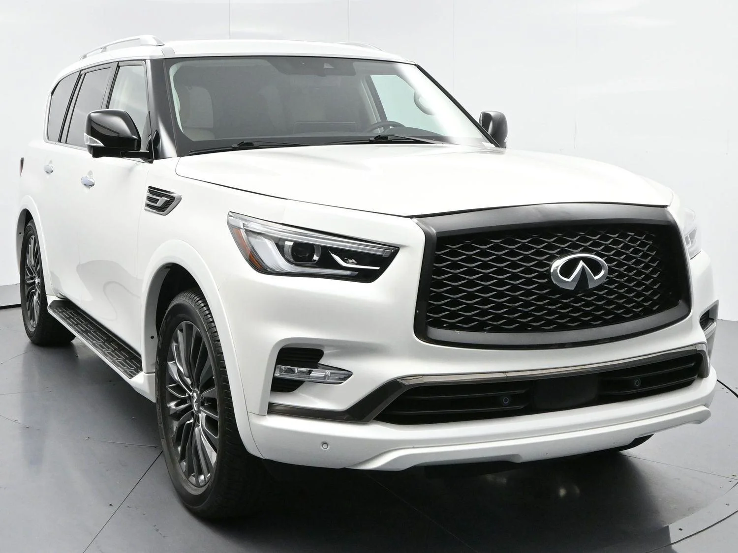 Used 2023 Moonstone White INFINITI PREMIUM SELECT image 2