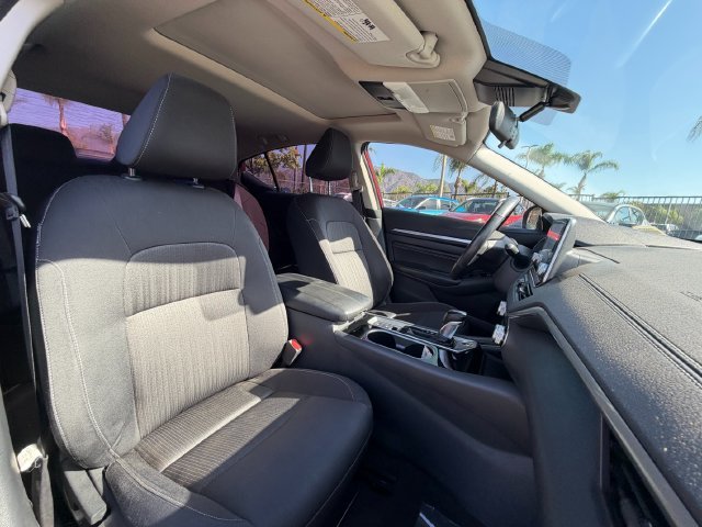 Used 2022 Red Nissan 2.5 SV image 34