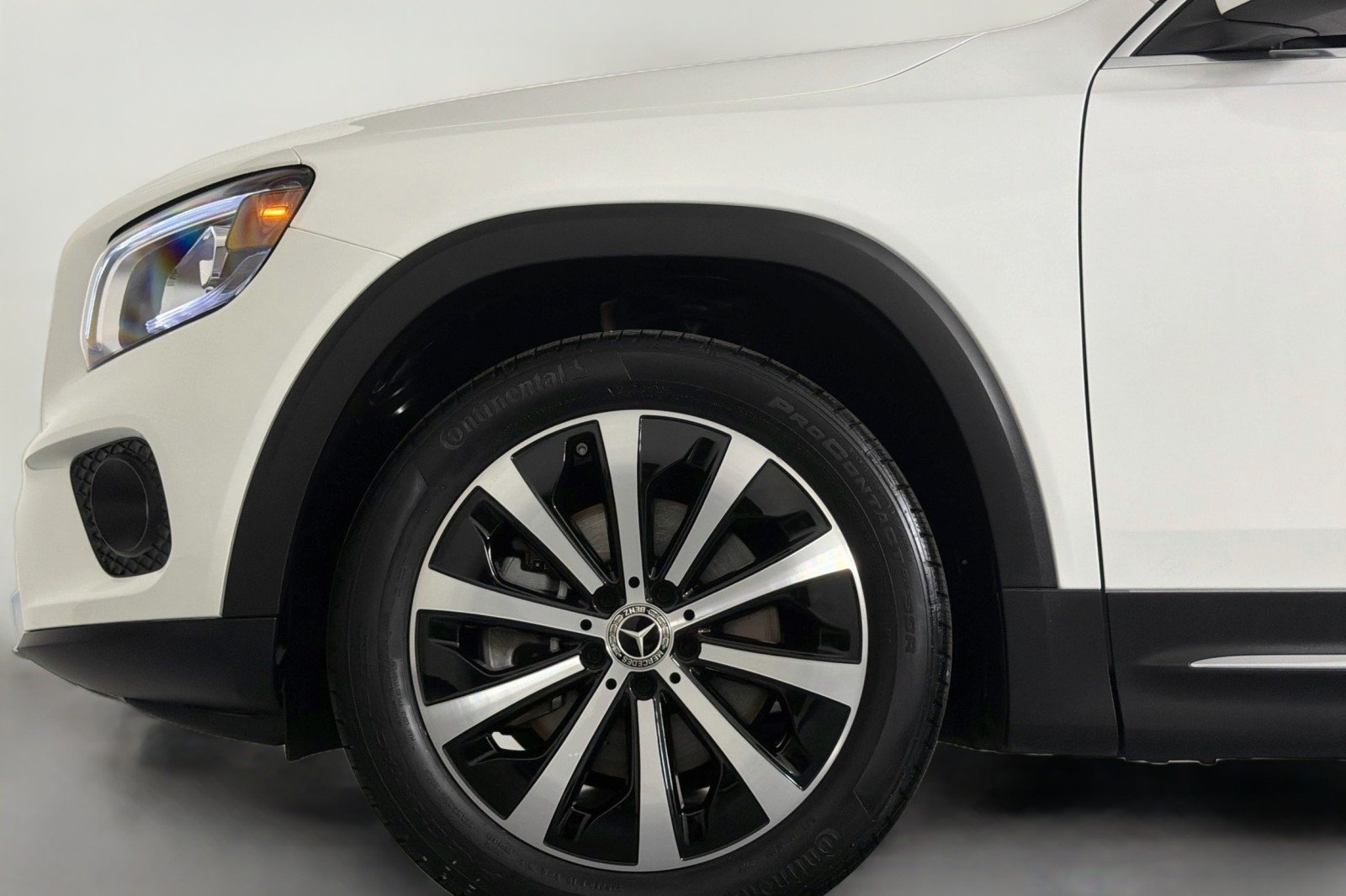 Used 2023 Polar White Mercedes-Benz 250 image 9
