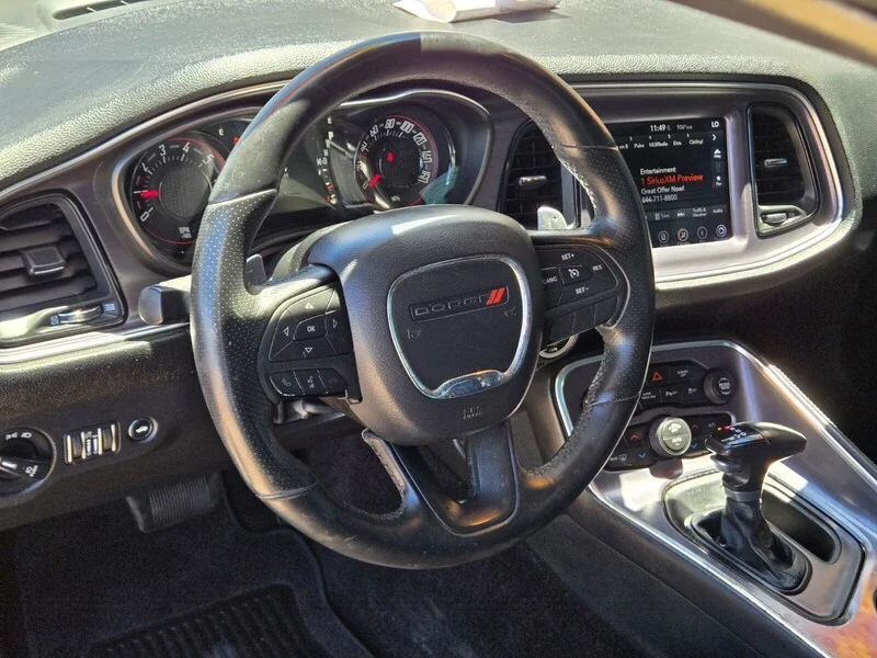 Used 2017 Granite Pearlcoat Dodge SXT image 14