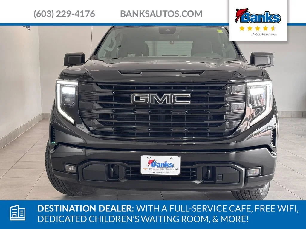 Used 2024 Onyx Black GMC Elevation image 3