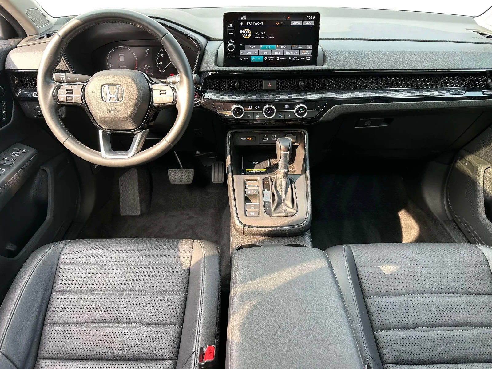 Certified Used 2024 Gray Honda EX-L image 18