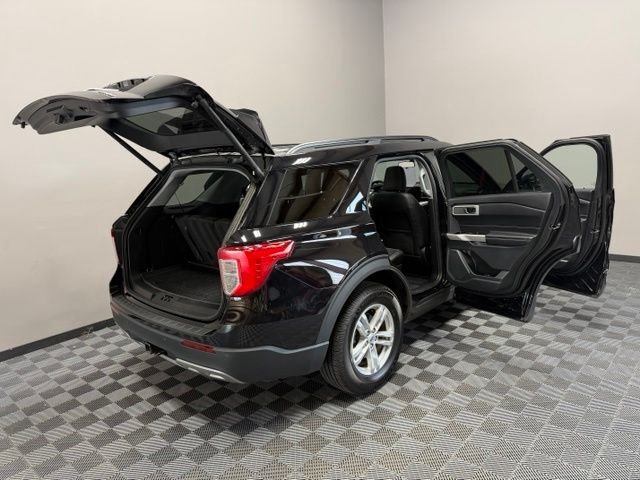 Certified Used 2021 Agate Black Metallic Ford XLT image 30